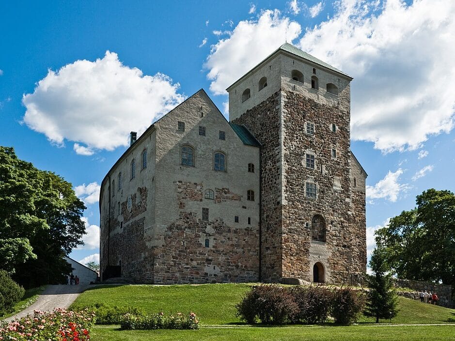 Kuvassa näkyy Turun linna.