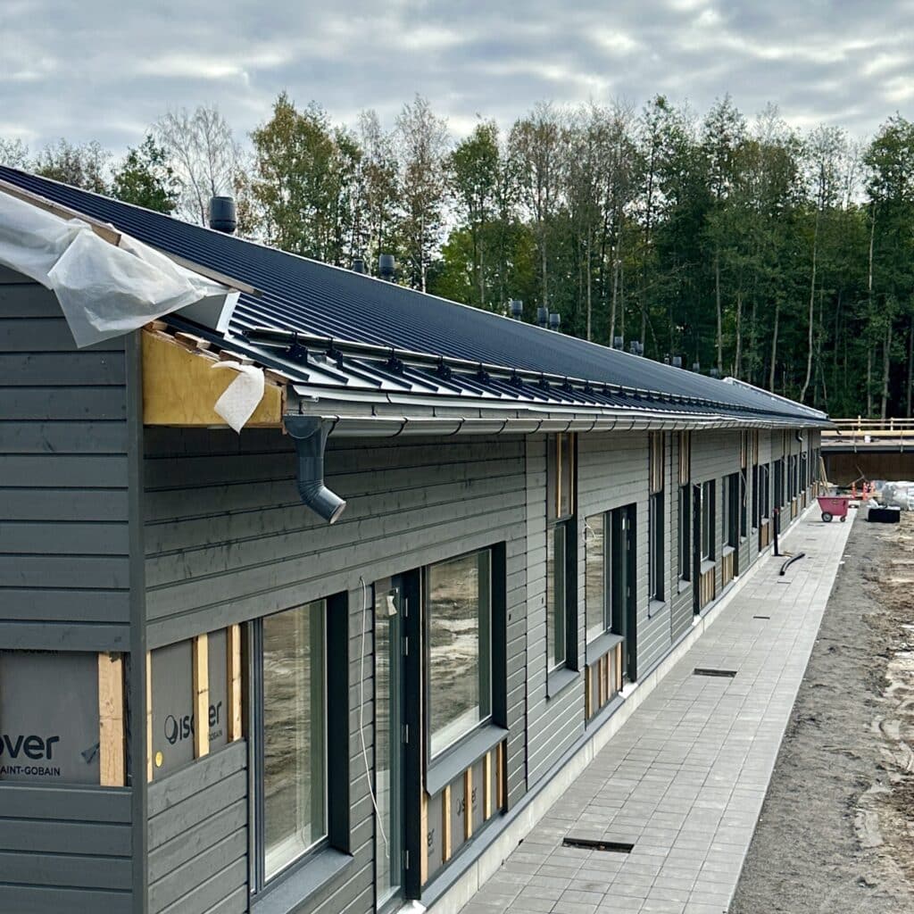 Kuvassa näkyy Villa Viiri rakennusvaiheessa.